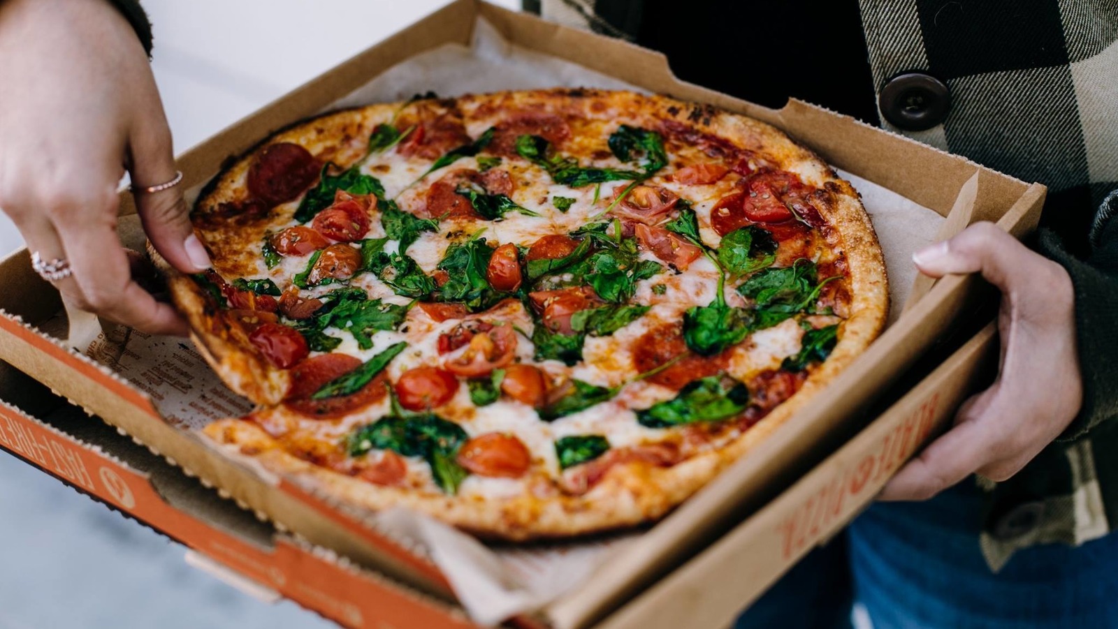 How Long Does Blaze Pizza Actually Cook Its Pizzas?
