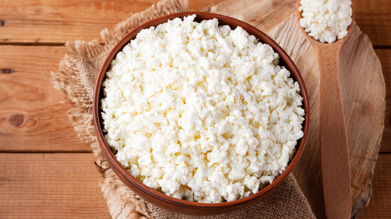 cottage cheese in wooden bowl