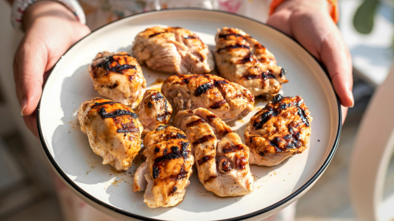 Plate of grilled chicken pieces