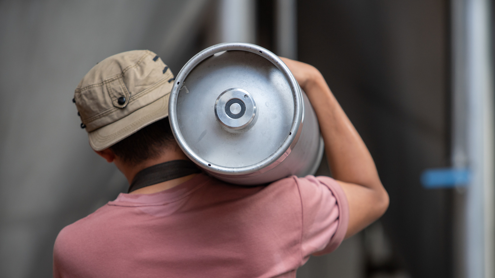 How Many Beers Are Actually In A Pony Keg how-many-beers-are-actually-in-a-pony-keg
