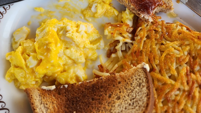 Waffle House eggs, toast, and hashbrowns