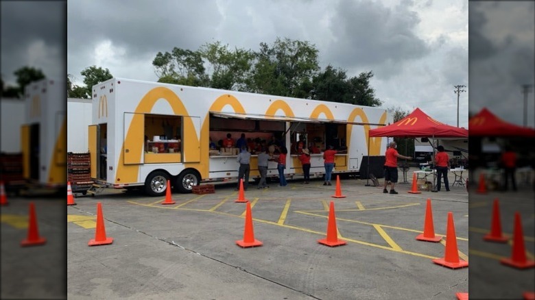 McRig serves meals to Mayfield, Kentucky