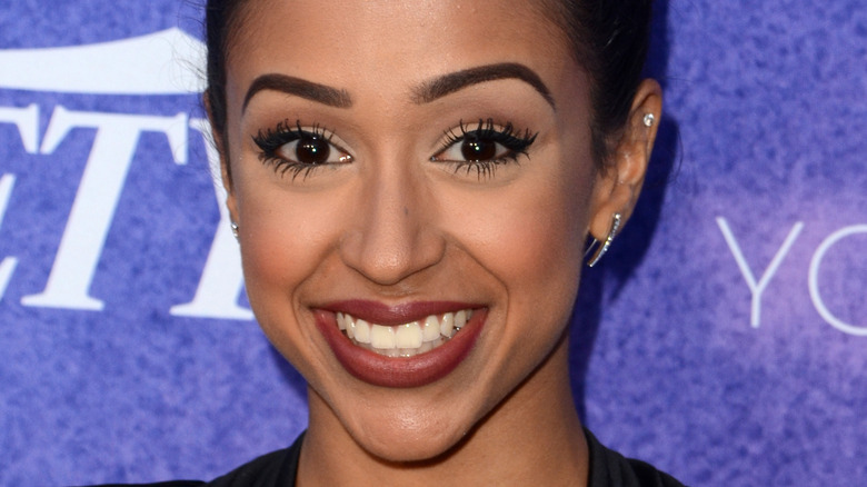 Liza Koshy cat eyes and mascara 