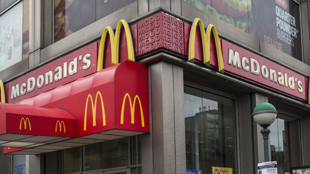 How Much Does McDonald’s Franchise Cost In 2022? (Guide)