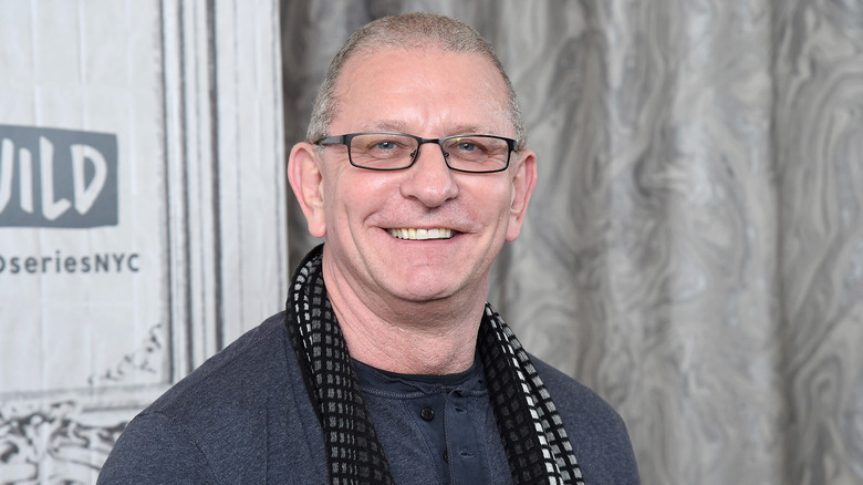 Robert Irvine smiling