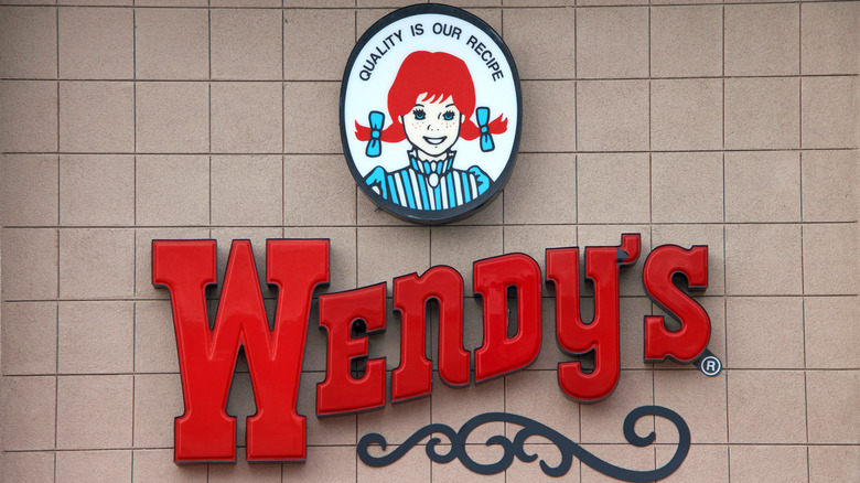 A sign at a Wendy's outlet