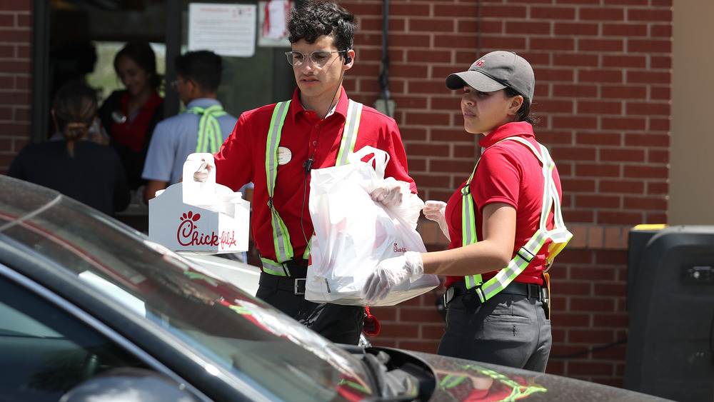 Chick-fil-A, drive-thru