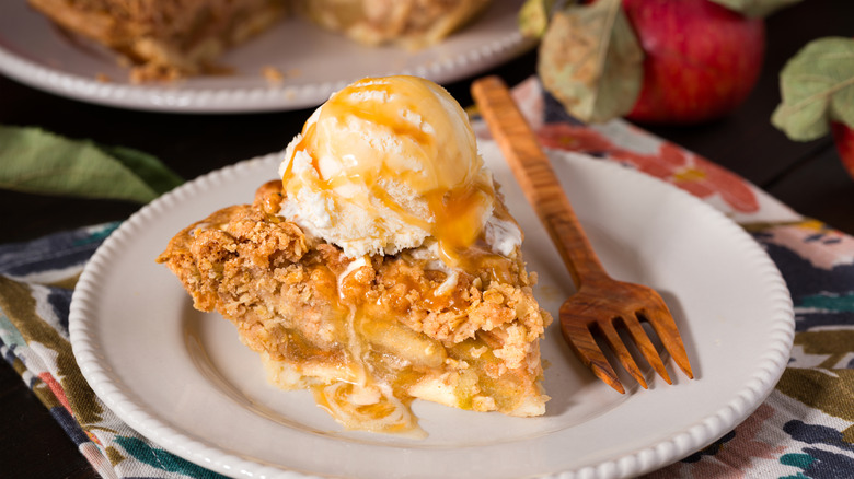 Apple pie with a scoop of ice cream