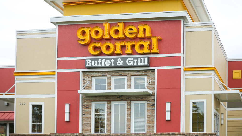 Golden Corral exterior