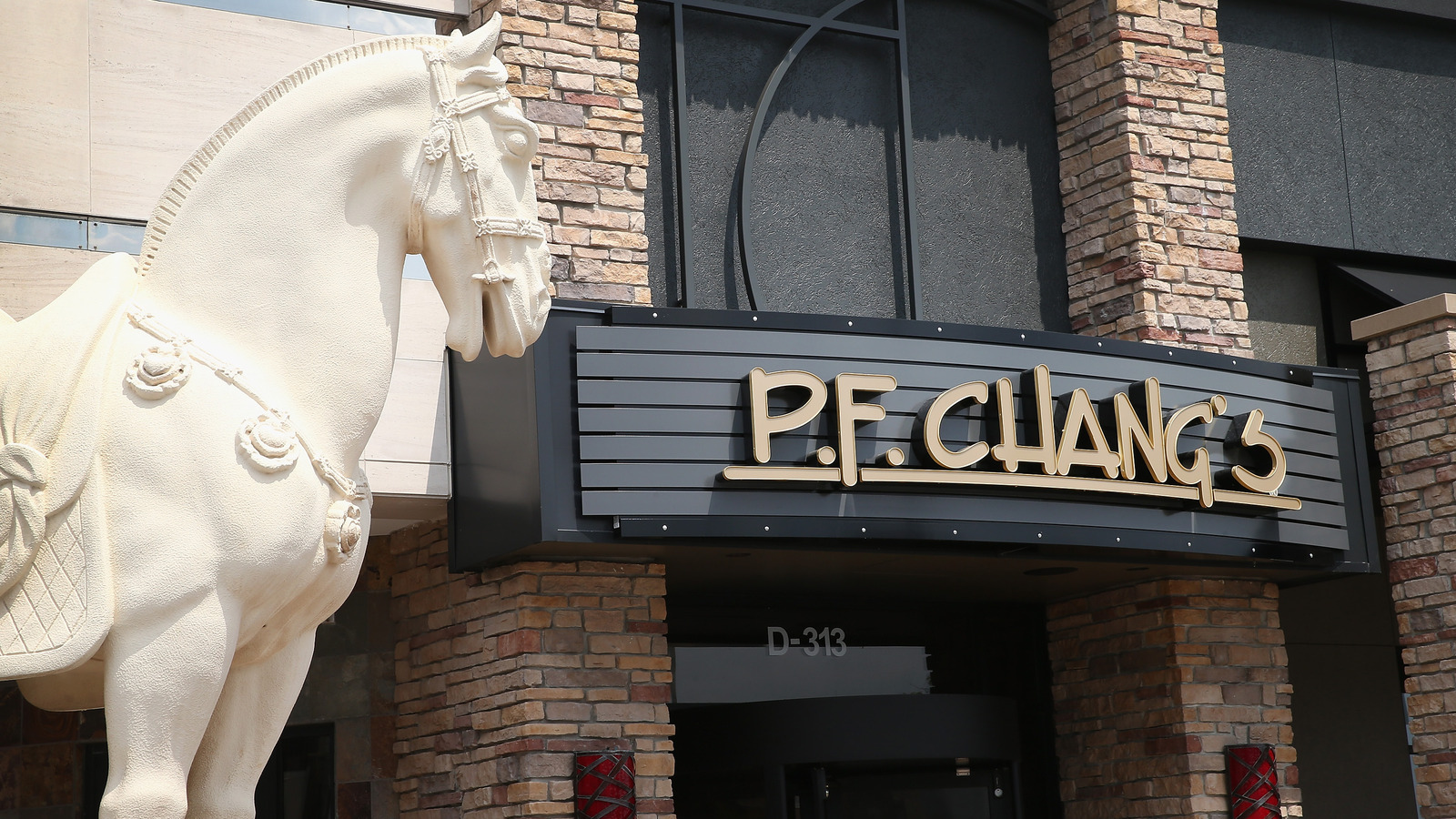how-rich-is-the-p-f-chang-s-ceo-and-what-s-the-average-pay-of-its