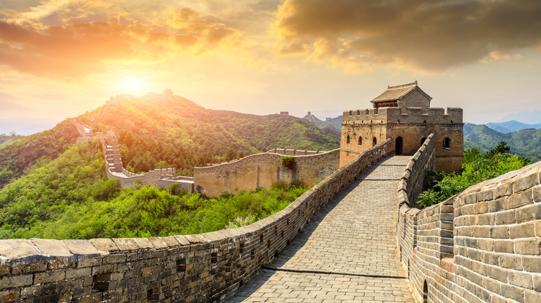 the great wall of china at sunset