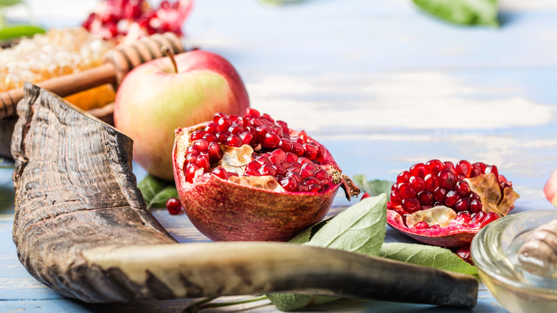 Traditional foods representing Rosh Hashanah