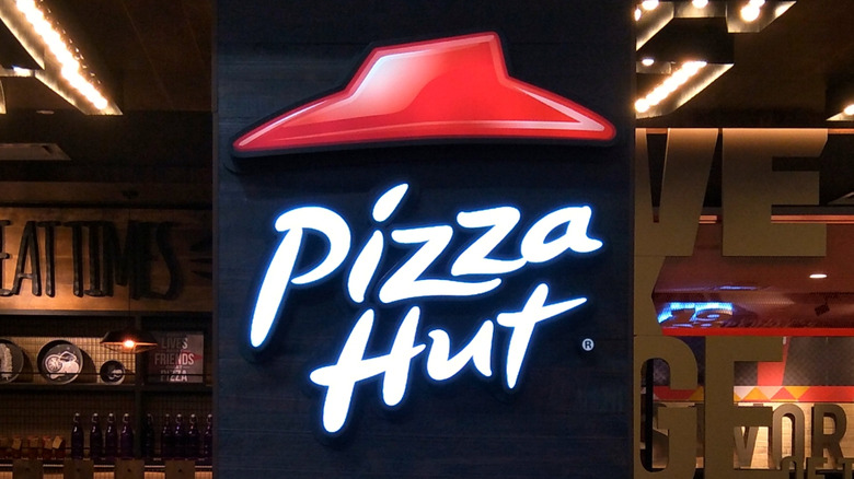 Pizza Hut restaurant logo