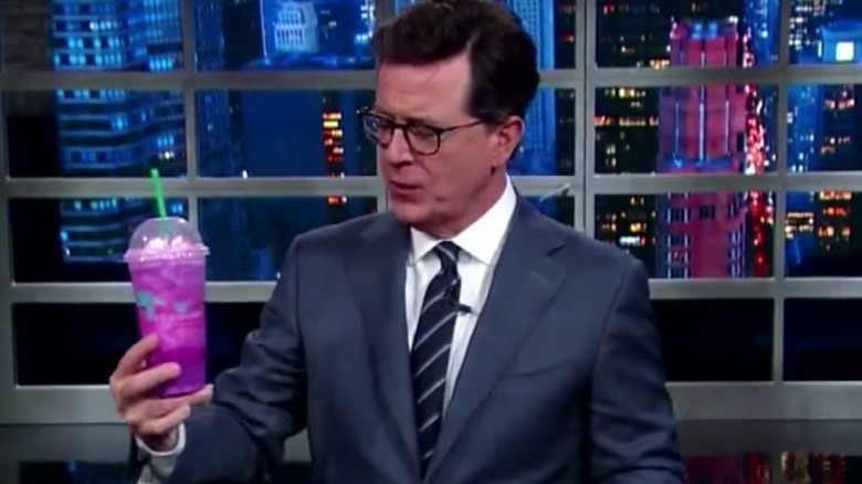 Making Starbucks unicorn frappuccino