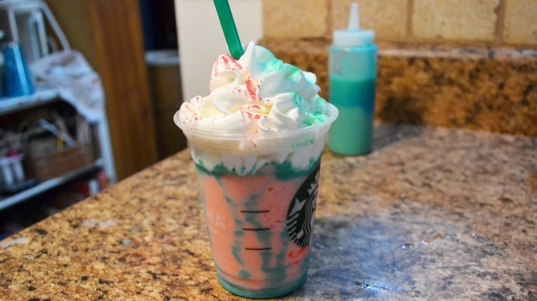 Making Starbucks unicorn frappuccino