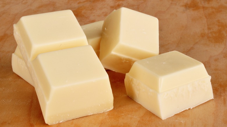 vanilla flavored almond bark squares