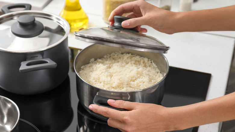 cooking rice on stovetop