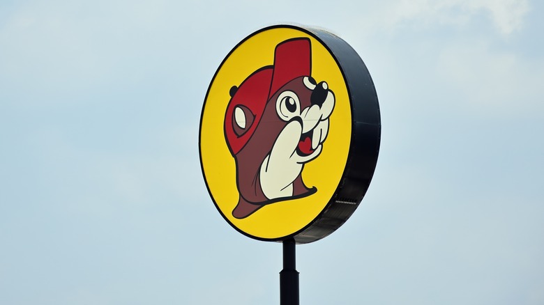 Buc-ee's sign with beaver mascot
