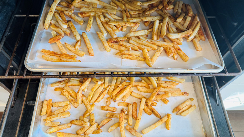 fries baking in the oven