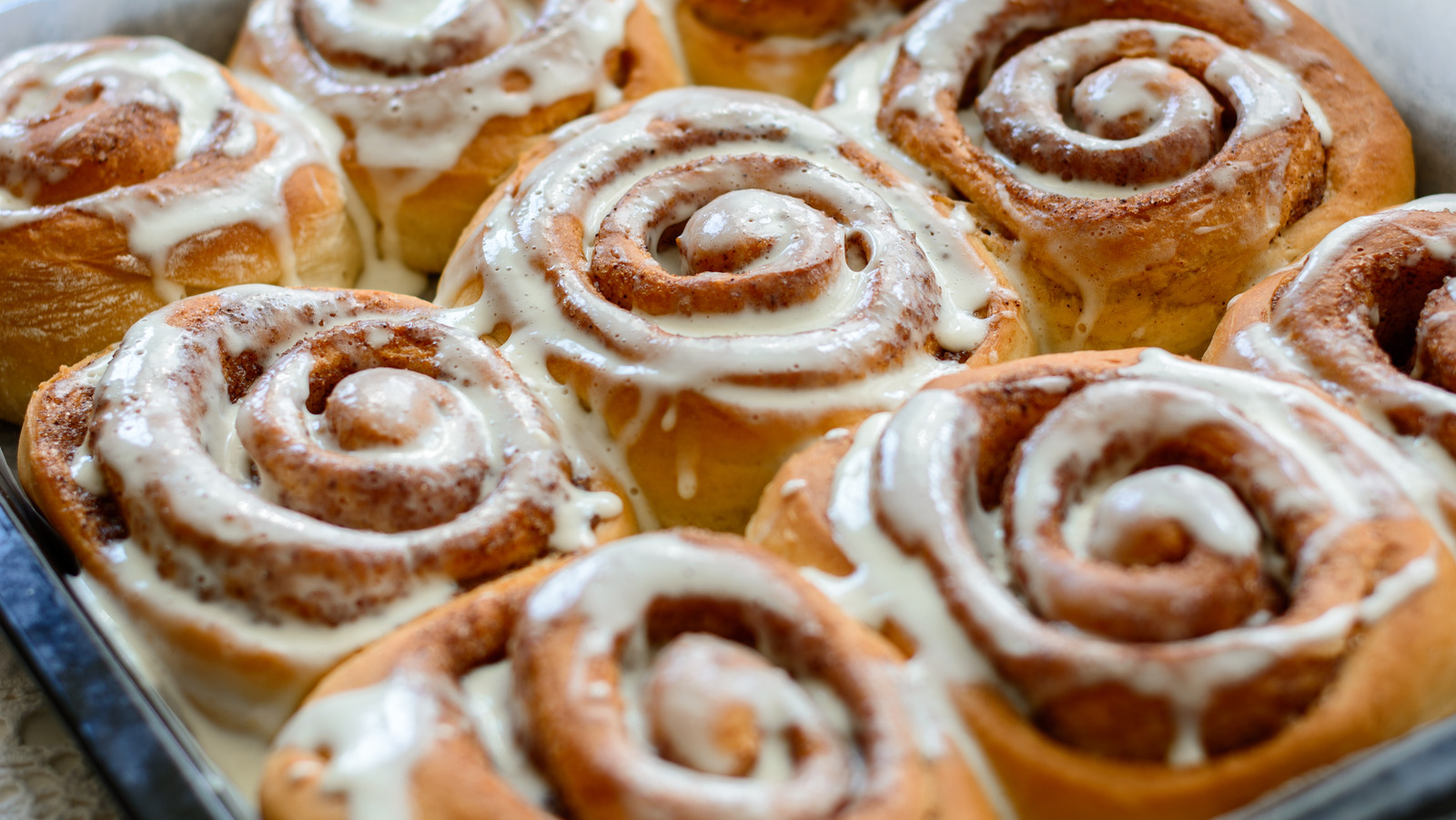 Pillsbury cinnamon roll waffles