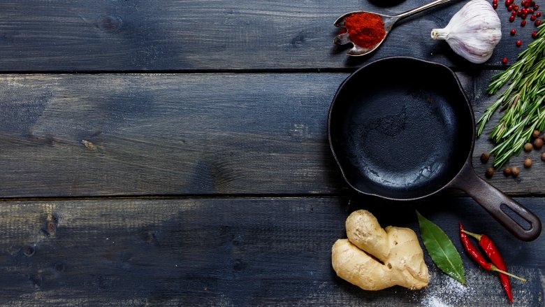 cast iron skillet