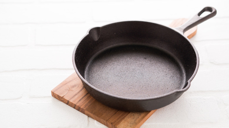 cast iron skillet