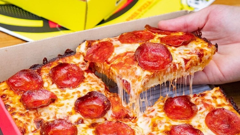 Hungry Howie's pepperoni pizza 