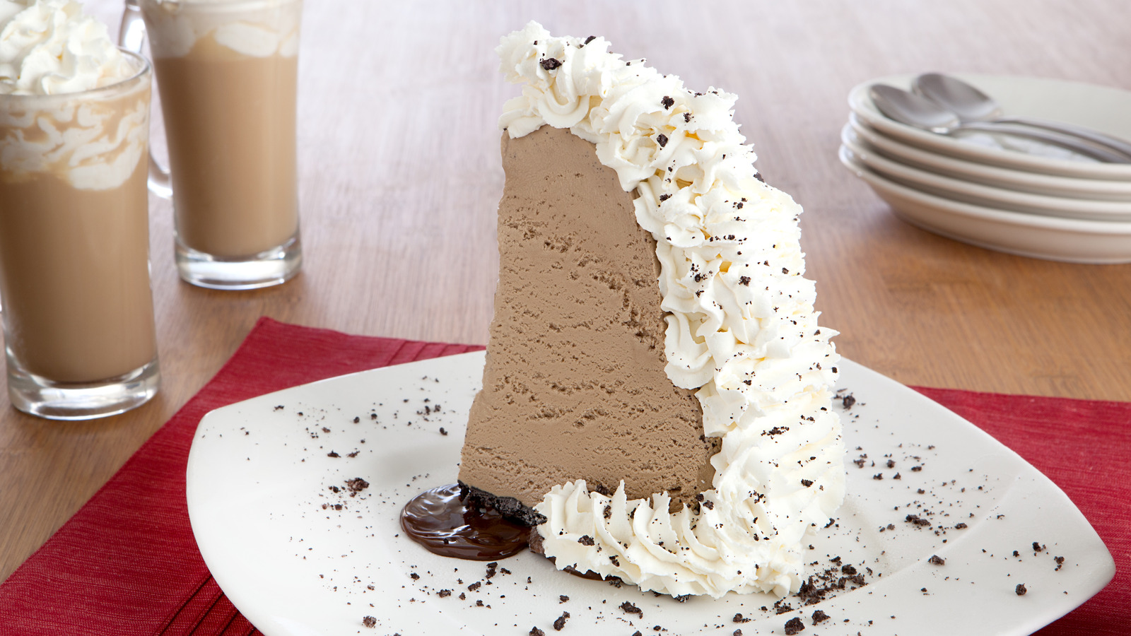Ice Cream Cakes From These 8 Chains Are The Best‚ According To Customers