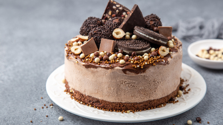 Chocolate Oreo Ice Cream Cake