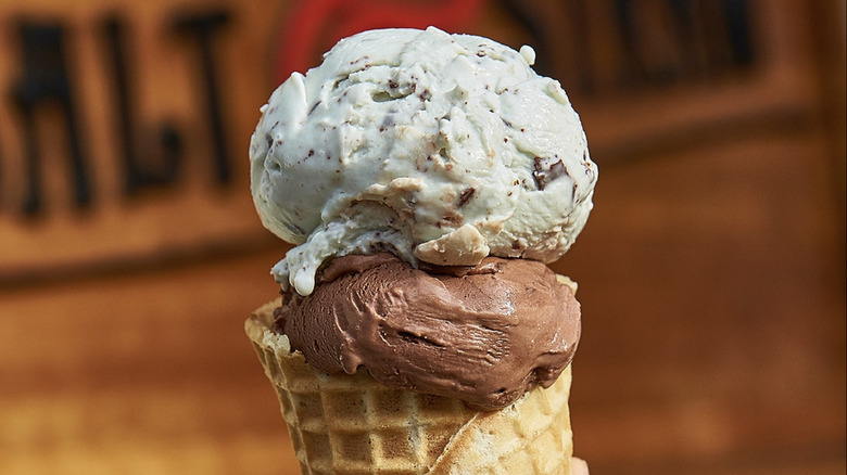 Double scoop sugar cone