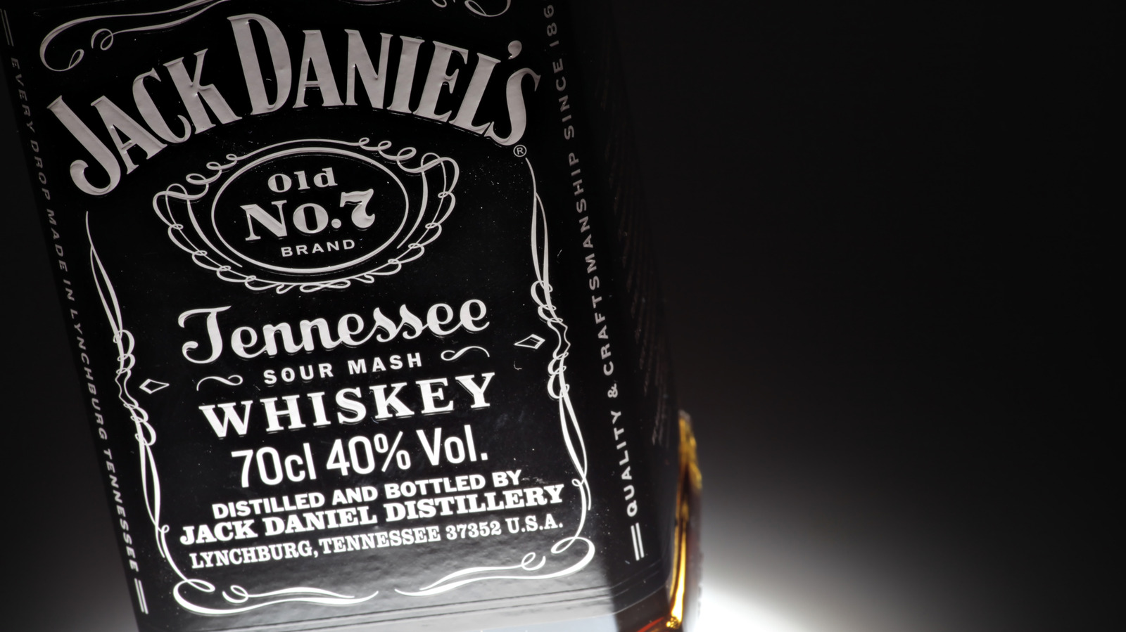 <a href="https://www.mashed.com/2252078/jack-daniels-whiskey-alternatives/" target="_blank">If You Like Jack Daniel’s, Try These 12 Whiskeys Next</a>