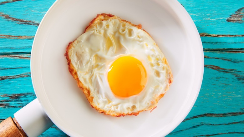 sunny side up egg