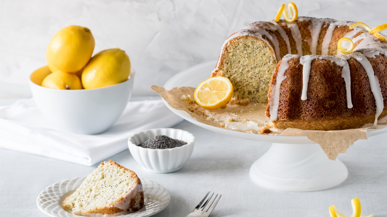 lemon poppy seed bundt