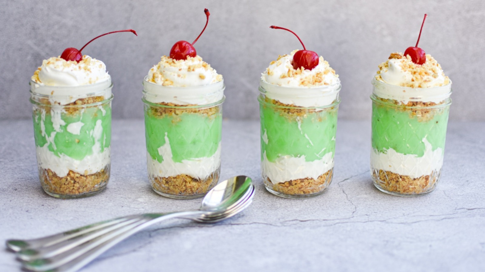 https://www.mashed.com/img/gallery/individual-pistachio-torte-recipe/l-intro-1622822788.jpg