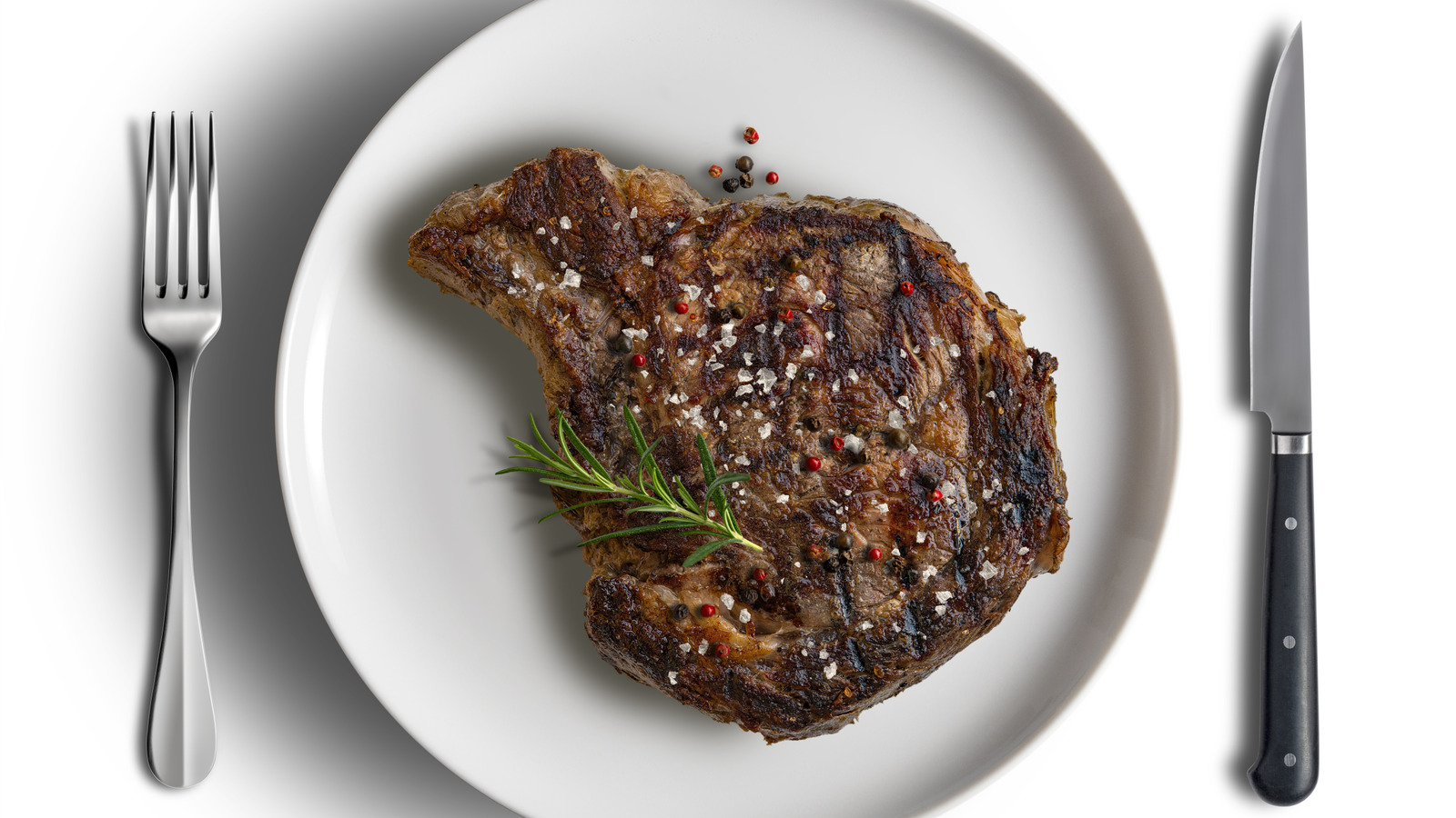 What Chefs Avoid When Buying Store-Bought Steak Seasoning