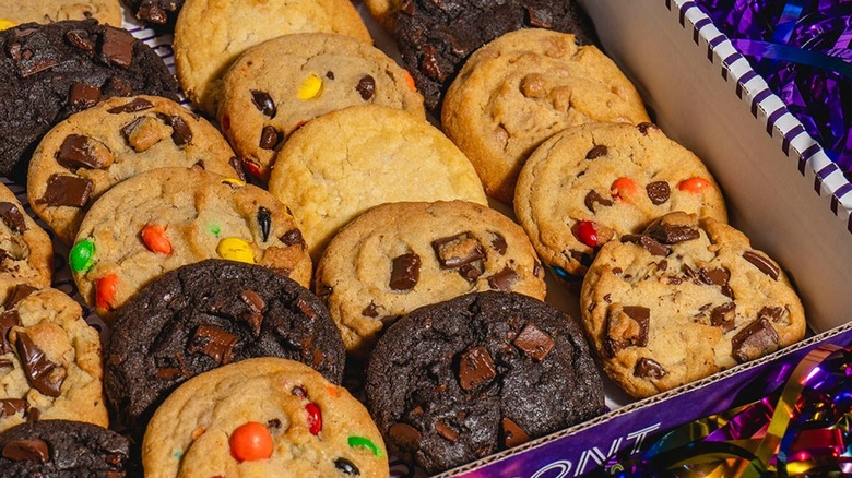 Insomnia Cookies box