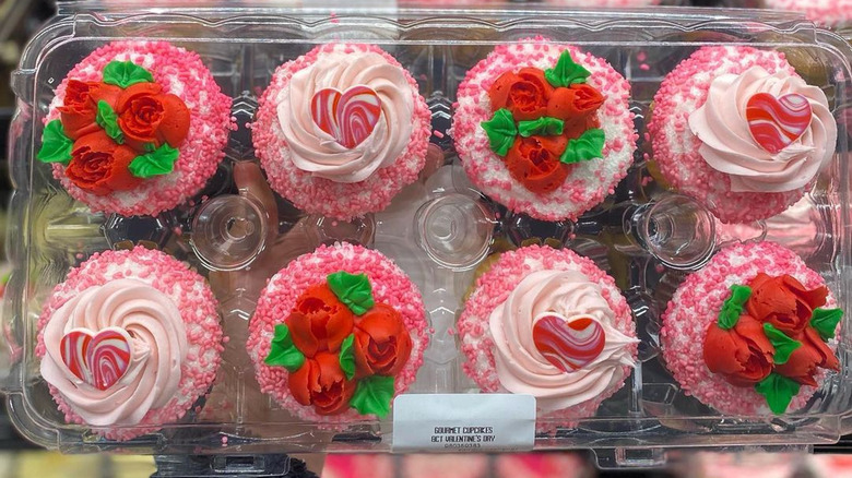 Sam's Club's Valentine cupcakes