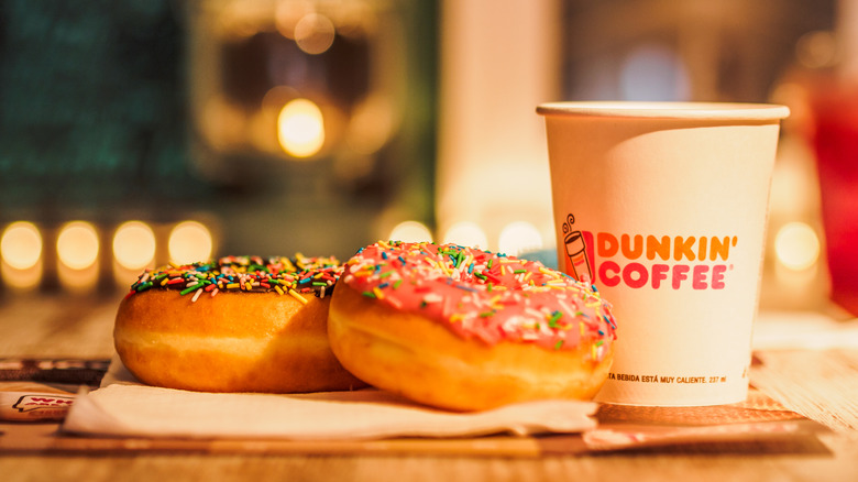 Dunkin' coffee and donuts