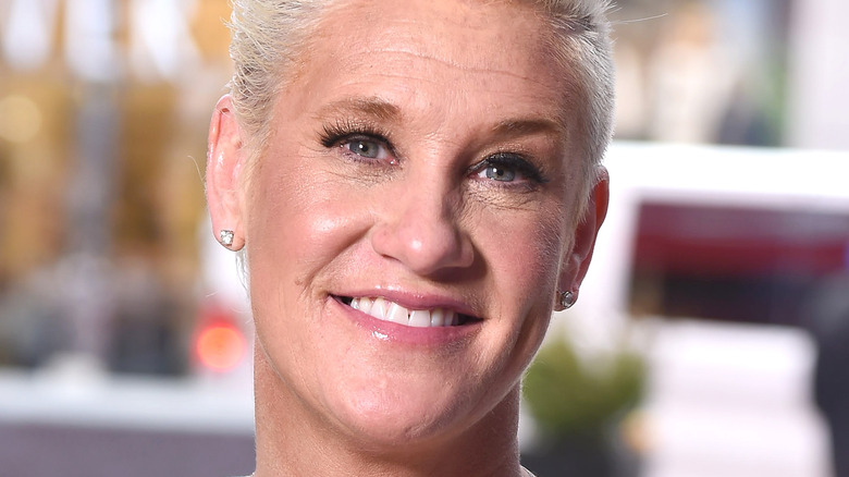 Anne Burrell smiling