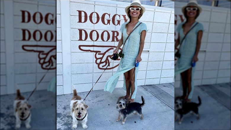  Giada De Laurentiis and dogs