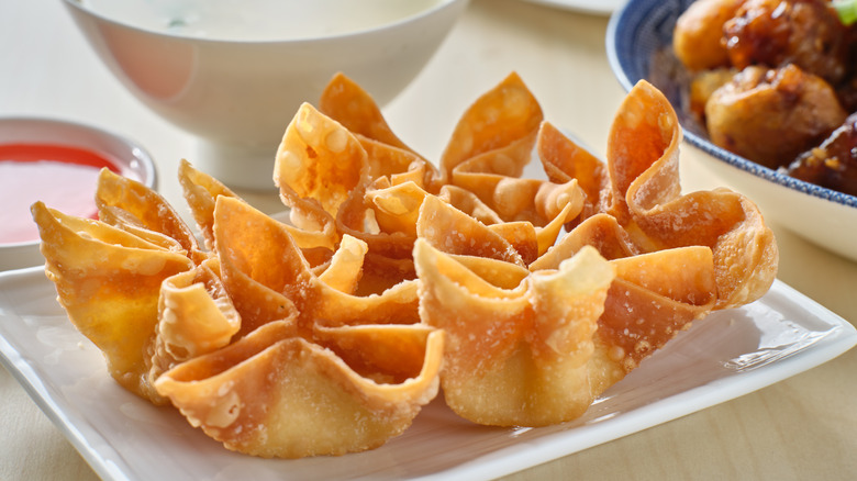 crab rangoons on plate