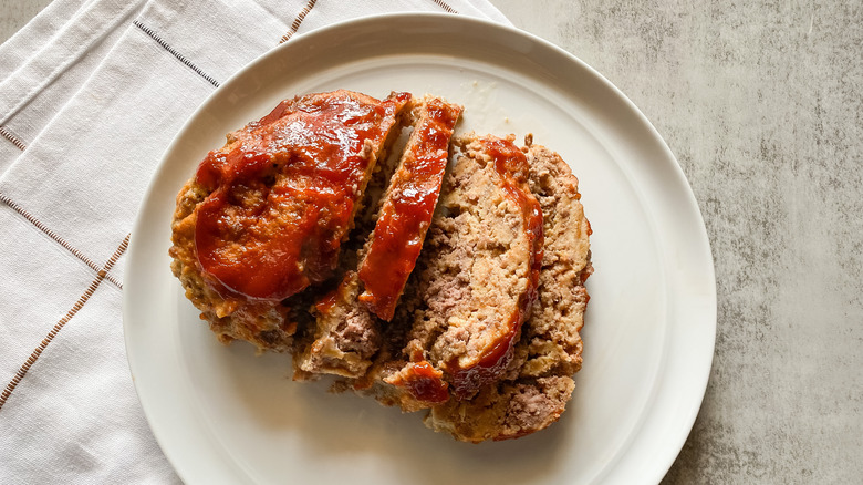 meatloaf on a plate 