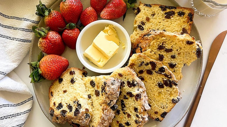 bread with strawberries and butter