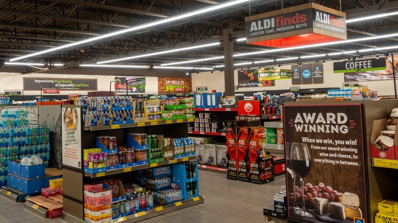 Aldi grocery store