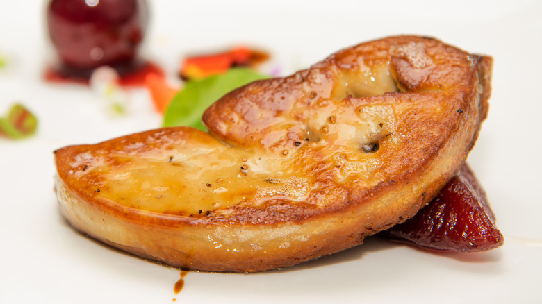 Cooked foie gras with sauce