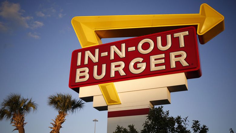 In-N-Out Burger sign with arrow