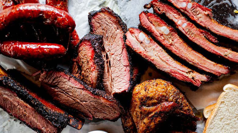 Ready-to-eat smoked meat platter 
