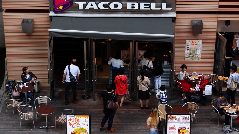 Taco Bell storefrot