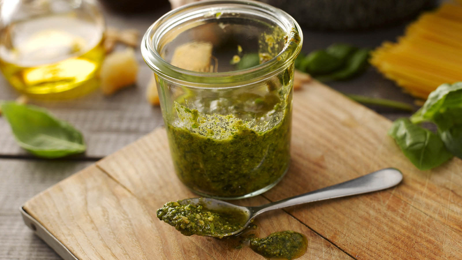 Italian Salsa Verde Vs Pesto: How Do These Green Sauces Differ?