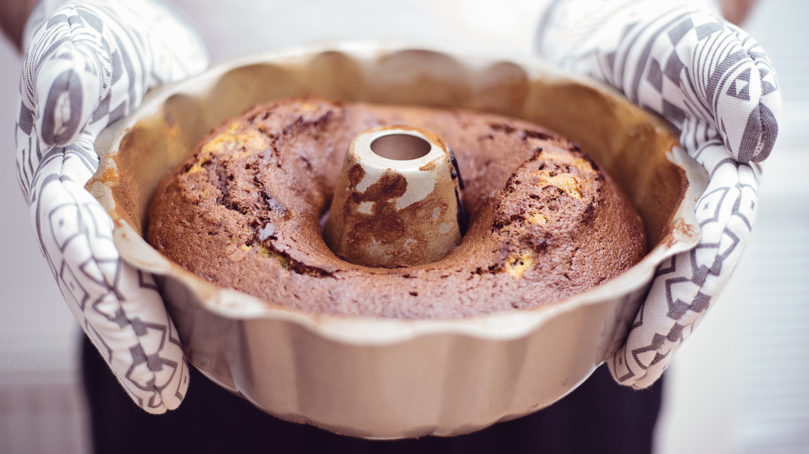 How to Make Your Own DIY Bundt Pan